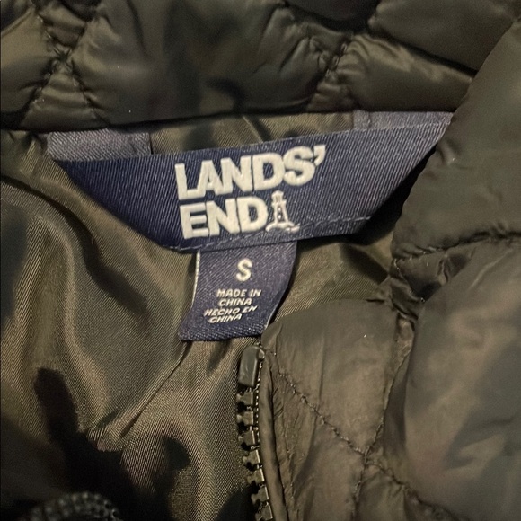 Lands' End Black Quilted Vest with Stand-Up Collar - Picture 7 of 9